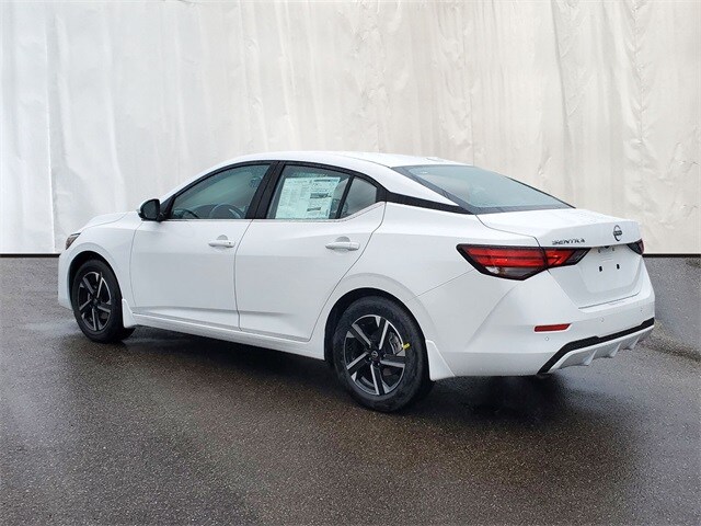 2025 Nissan Sentra SV photo 3