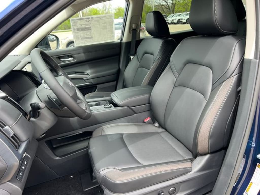 New 2026 Nissan Pathfinder SL SUV