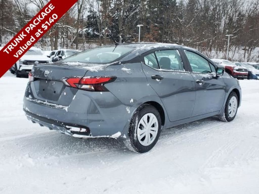 New 2025 Nissan Versa 1.6 S Sedan