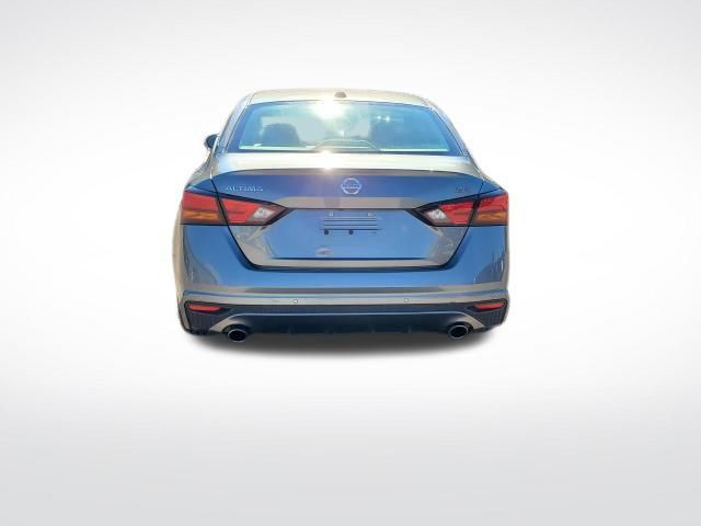 2021 Nissan Altima 2.5 SR photo 4