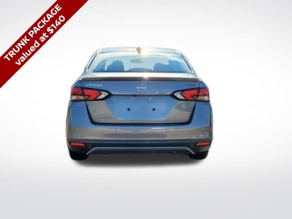 New 2025 Nissan Versa 1.6 SR Sedan