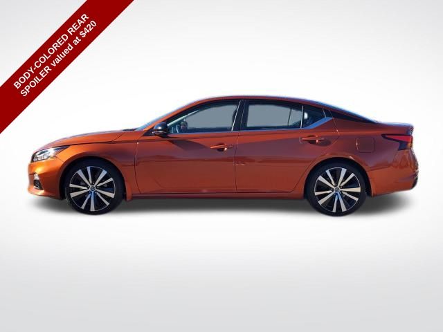 2022 Nissan Altima SR photo 2