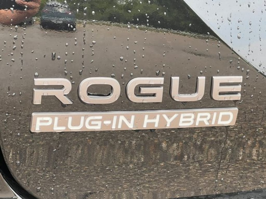 New 2026 Nissan Rogue Plug-In Hybrid Platinum SUV