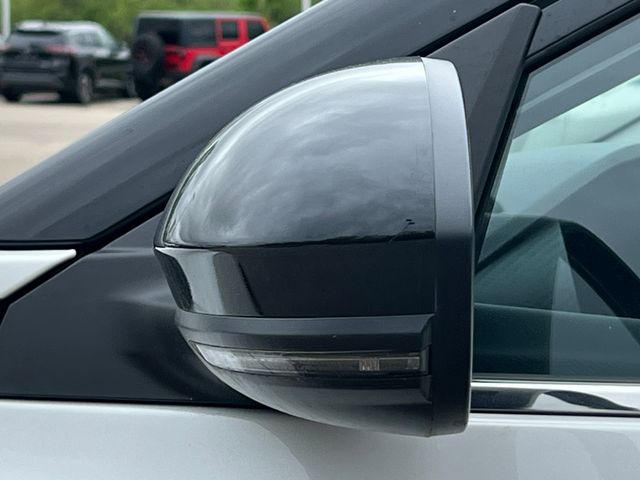 2025 Nissan Sentra SR - Photo 34