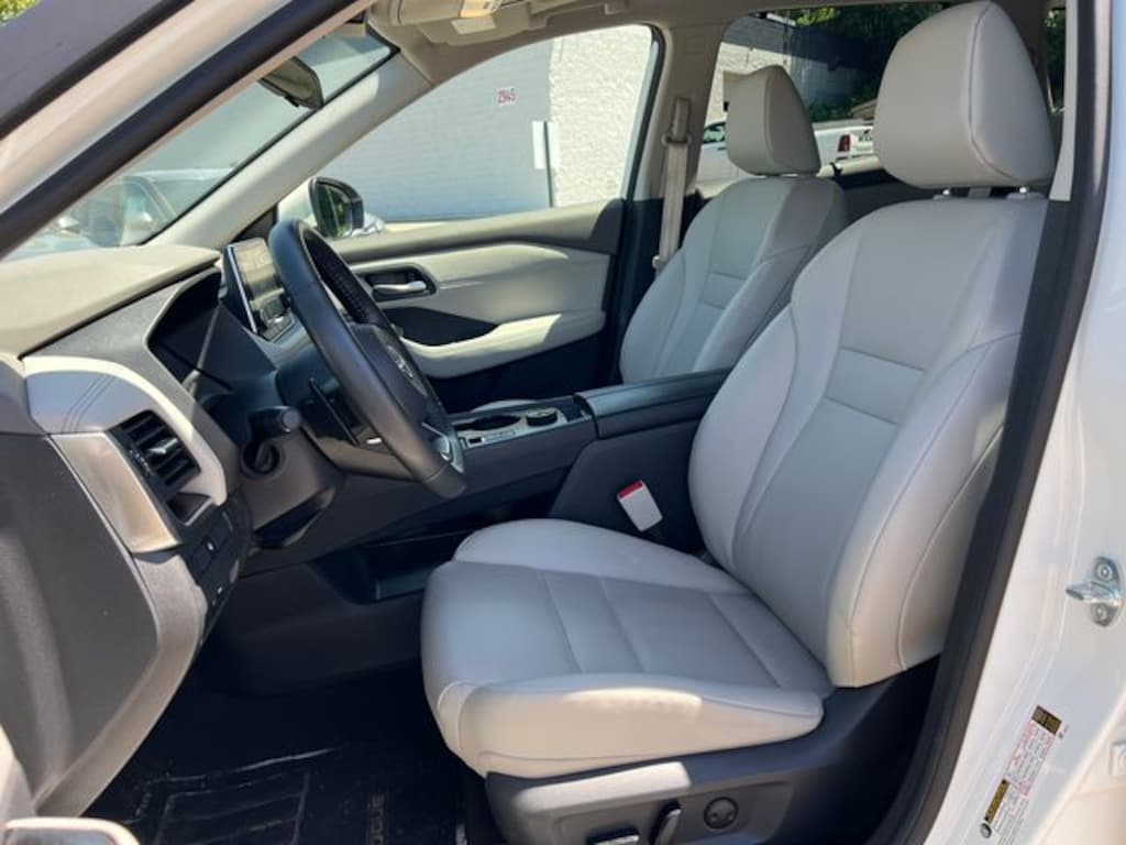 Used 2023 Nissan Rogue SV SUV