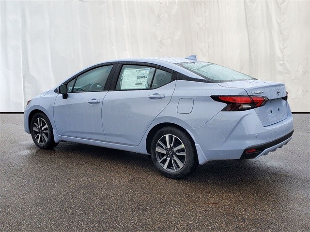 2025 Nissan Versa 1.6 SV photo 3