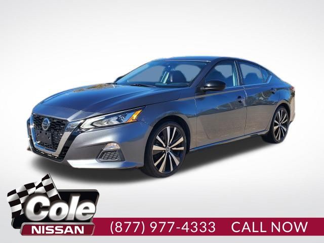 2021 Nissan Altima SR's photo