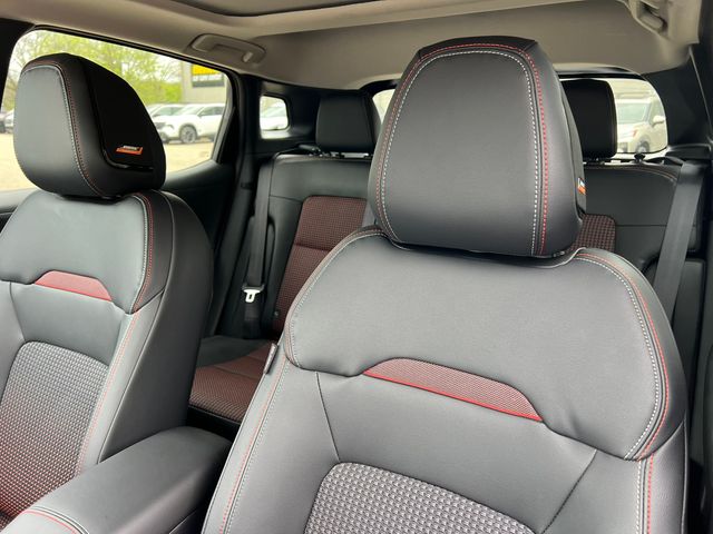 2026 Nissan KICKS SR AWD - Photo 9