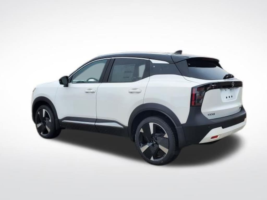 New 2026 Nissan Kicks SR SUV