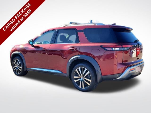 2023 Nissan Pathfinder Platinum photo 3