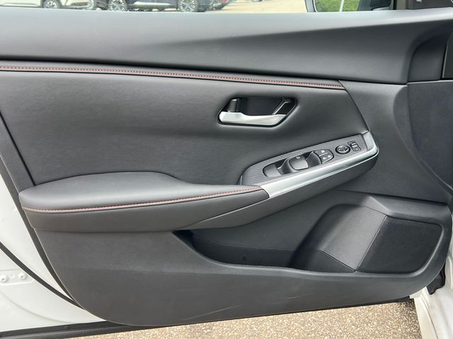 2025 Nissan Sentra SR - Photo 11