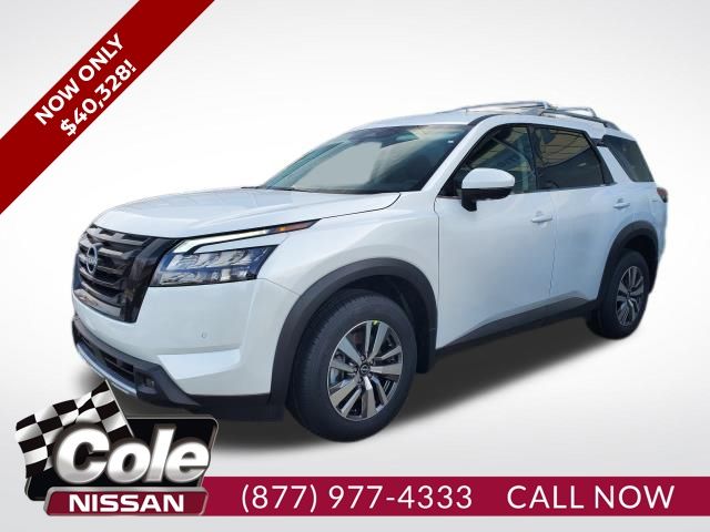 2025 Nissan Pathfinder SL's photo