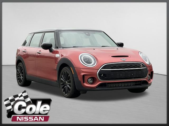 2023 MINI Clubman Cooper S's photo