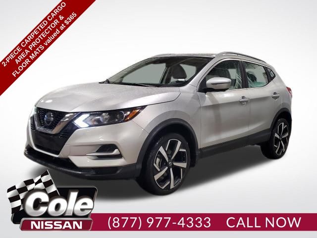 2022 Nissan Rogue Sport SL's photo
