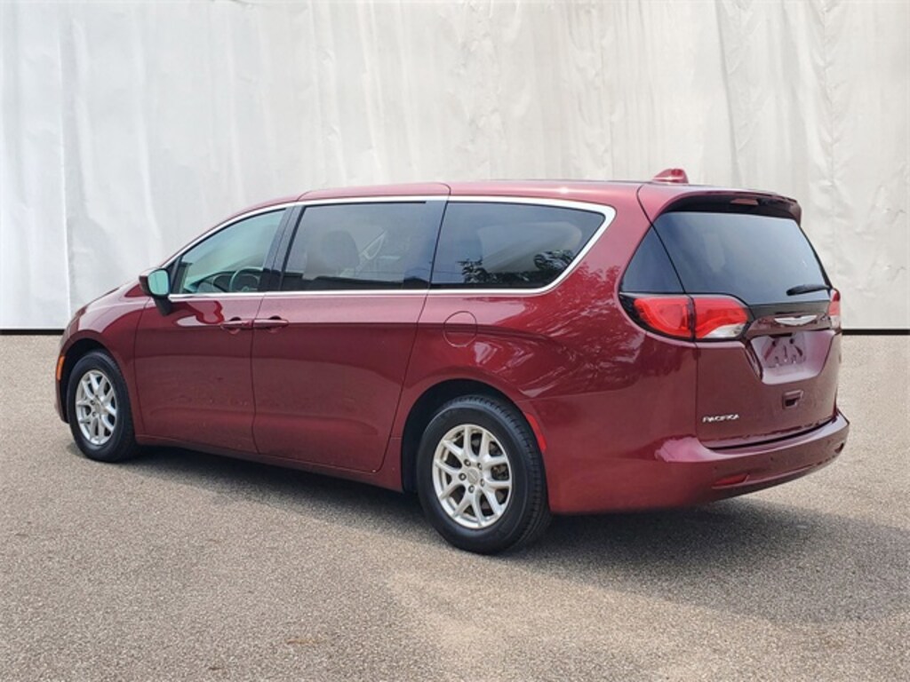 Used 2017 Chrysler Pacifica Touring Van