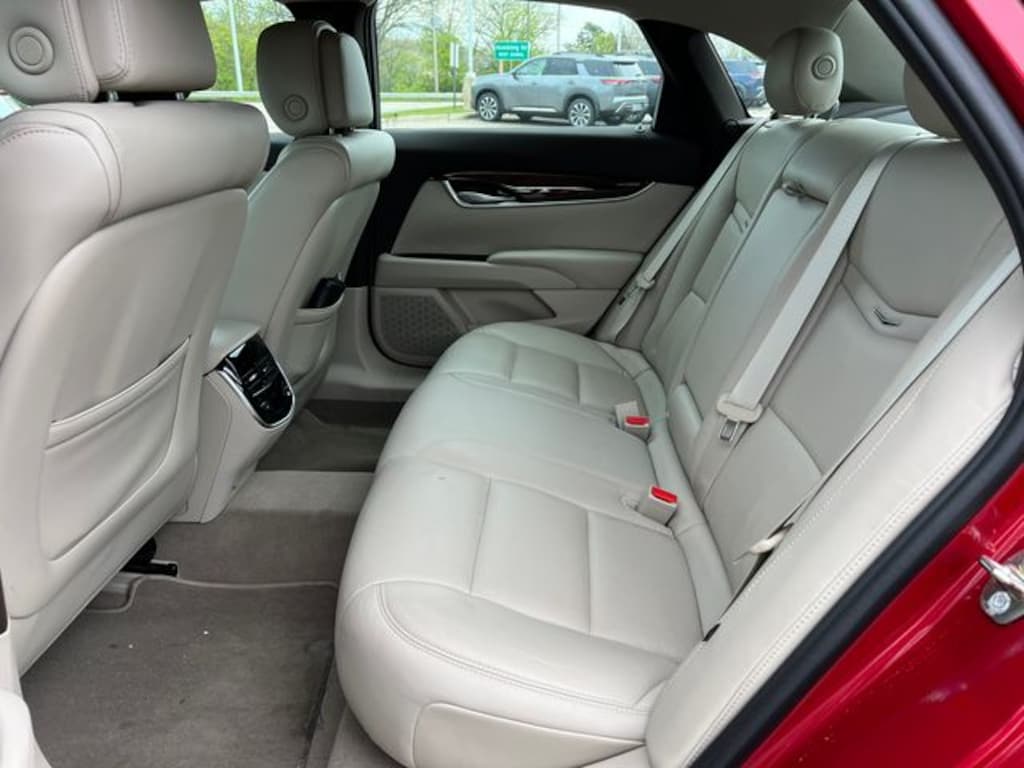 Used 2013 CADILLAC XTS Luxury Sedan