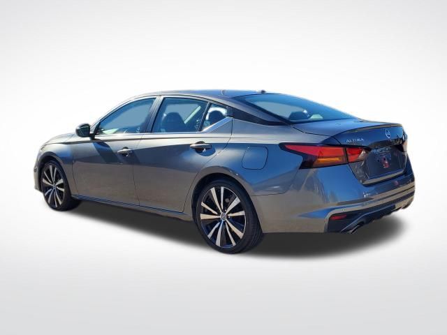 2021 Nissan Altima 2.5 SR photo 3