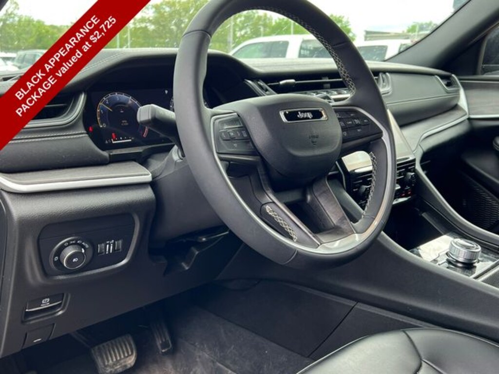 Used 2024 Jeep Grand Cherokee Limited SUV
