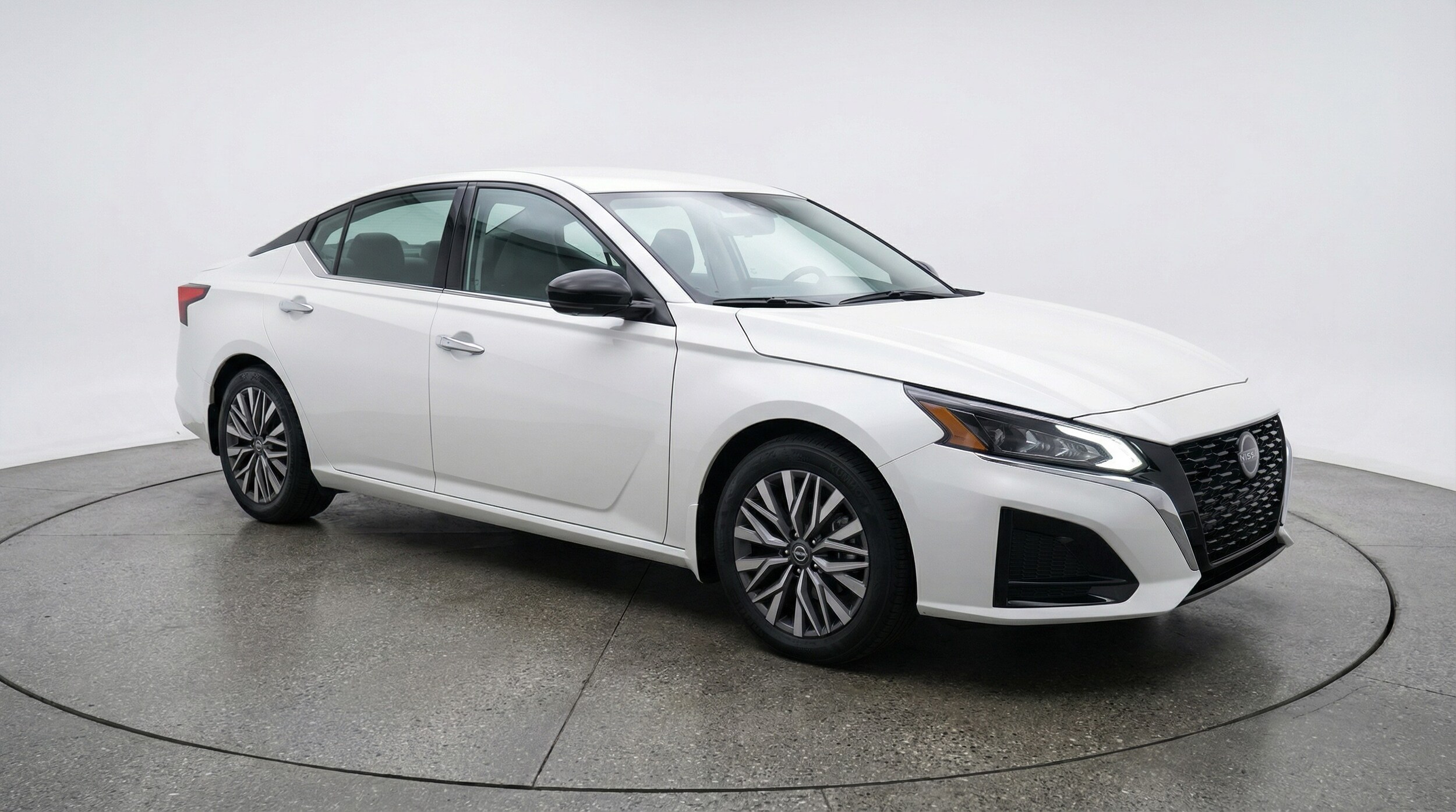 Thumbnail: 2025 Nissan Altima - 1