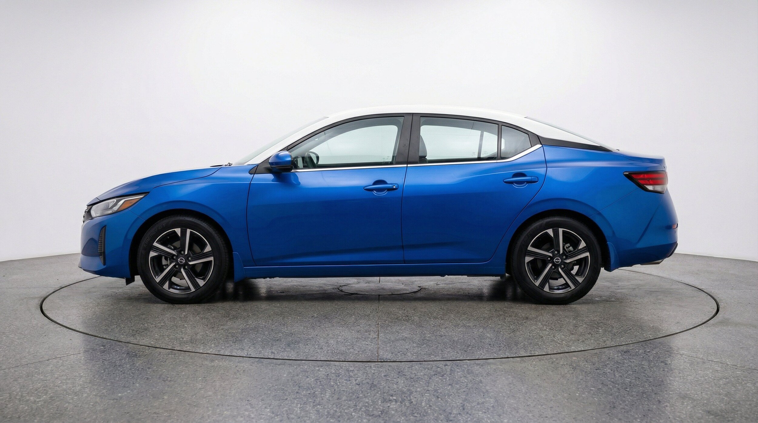 Thumbnail: 2025 Nissan Sentra - 5