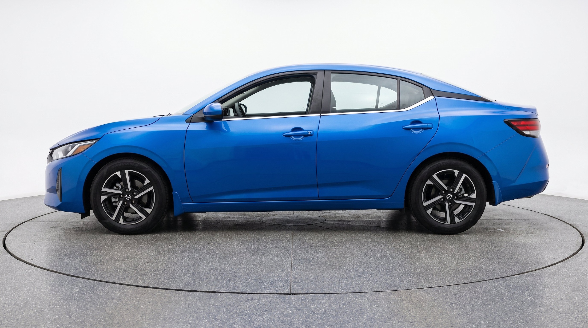 Thumbnail: 2025 Nissan Sentra - 5