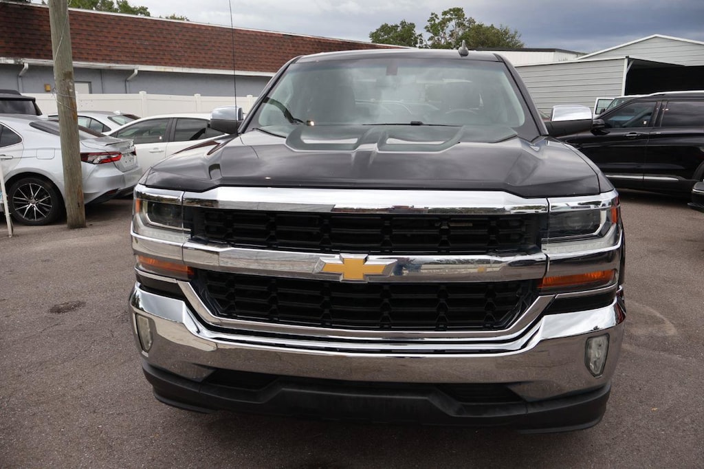Used 2018 Chevrolet Silverado 1500 LT w/1LT Truck Crew Cab