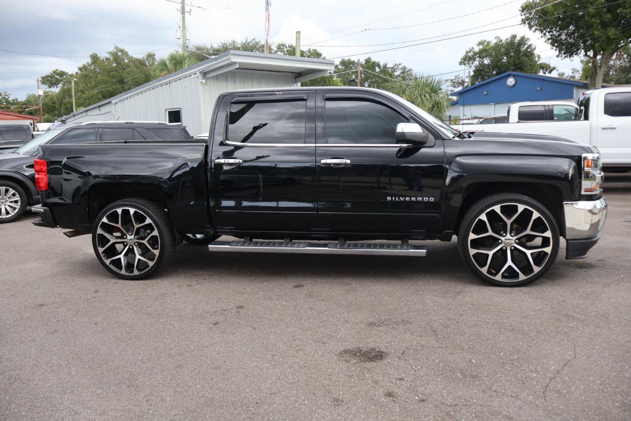 Used 2018 Chevrolet Silverado 1500 LT w/1LT Truck Crew Cab