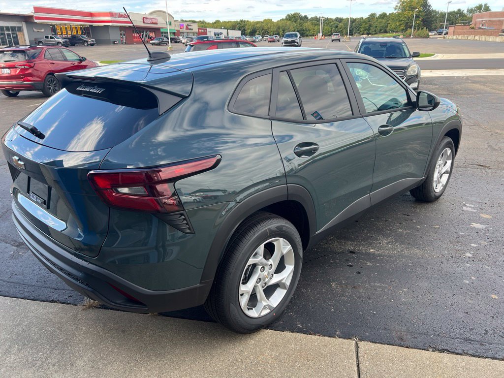 2026 Chevrolet Trax LS - Photo 6
