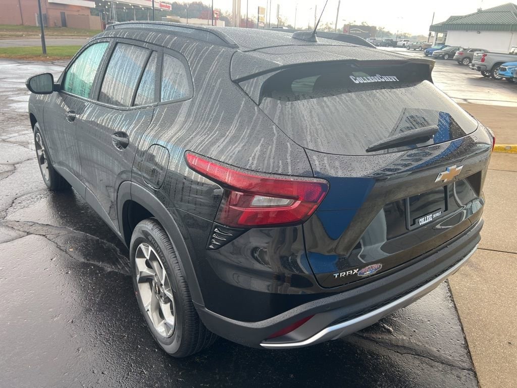 2026 Chevrolet Trax LT - Photo 8