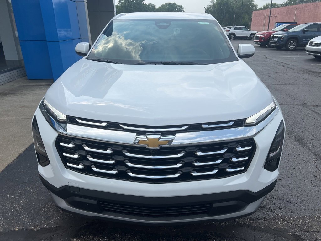 2026 Chevrolet Equinox LT photo 3