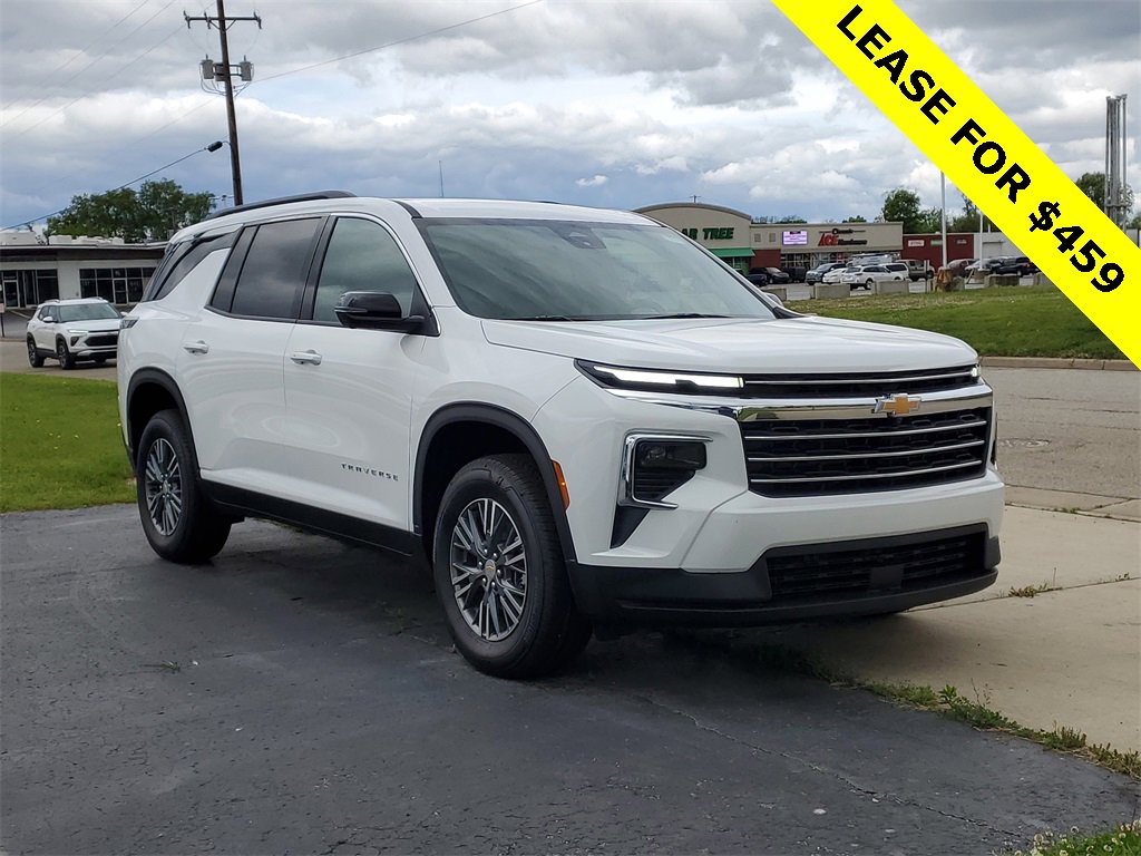 2025 Chevrolet Traverse photo 2