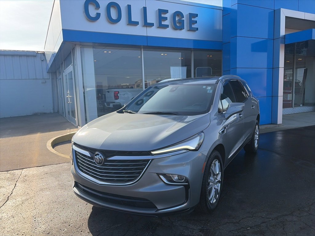 2023 Buick Enclave Essence's photo