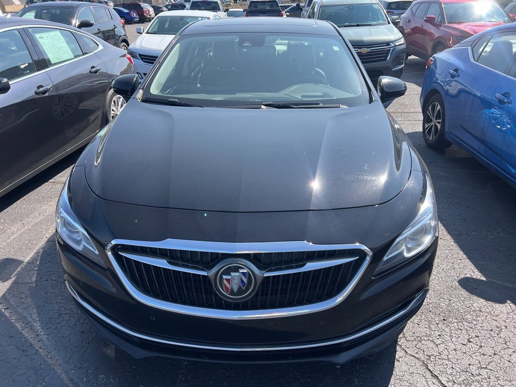 2017 Buick LaCrosse Premium photo 3