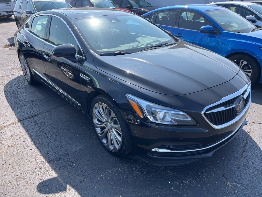 2017 Buick LaCrosse Premium photo 4