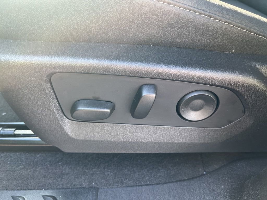 2026 Chevrolet Colorado LT - Photo 13