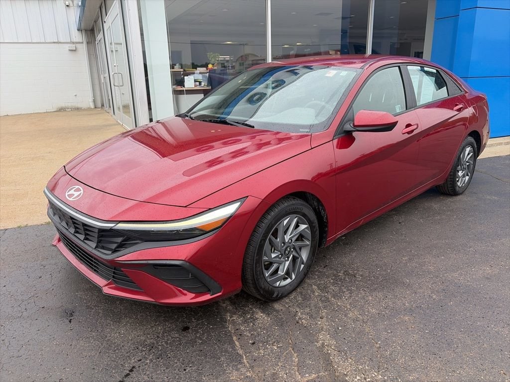 Used 2024 Hyundai Elantra SEL