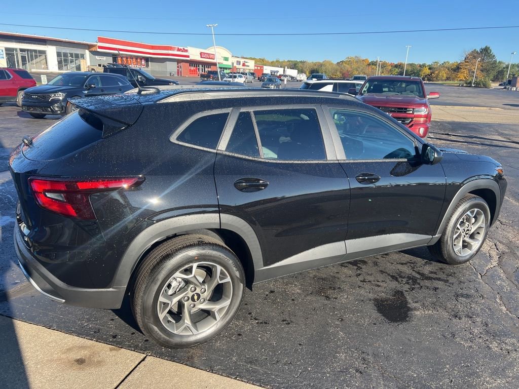 2026 Chevrolet Trax LT - Photo 6
