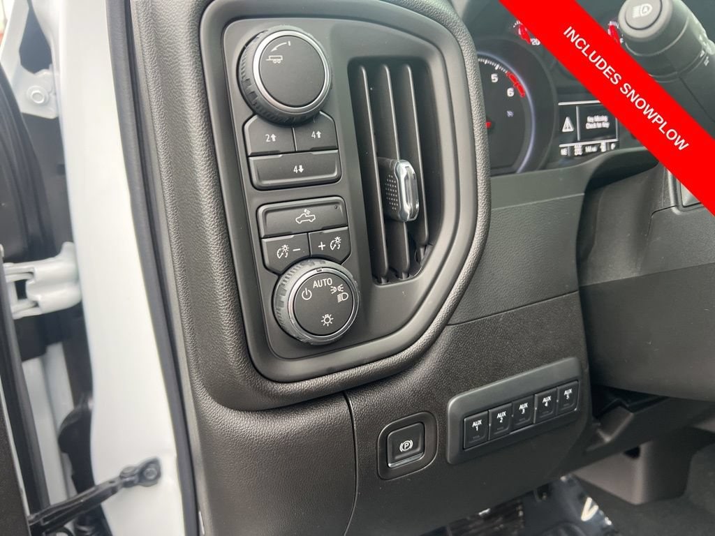 2026 Chevrolet Silverado 2500 HD Custom - Photo 15