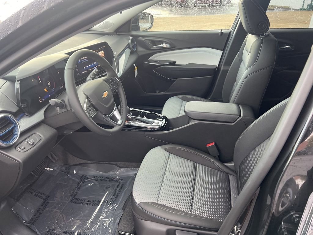 2026 Chevrolet Trax LT - Photo 13