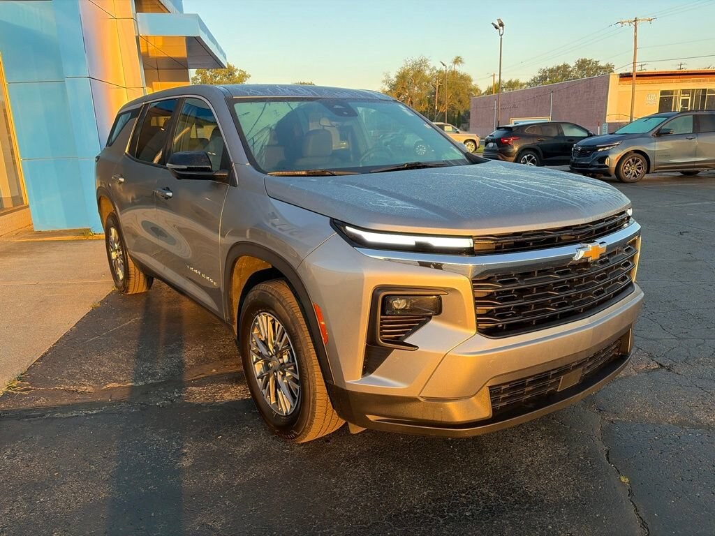 Used 2024 Chevrolet Traverse LS SUV