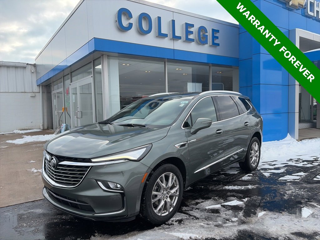 2023 Buick Enclave Essence's photo