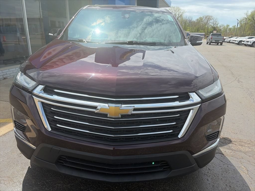 Used 2023 Chevrolet Traverse LT Cloth SUV