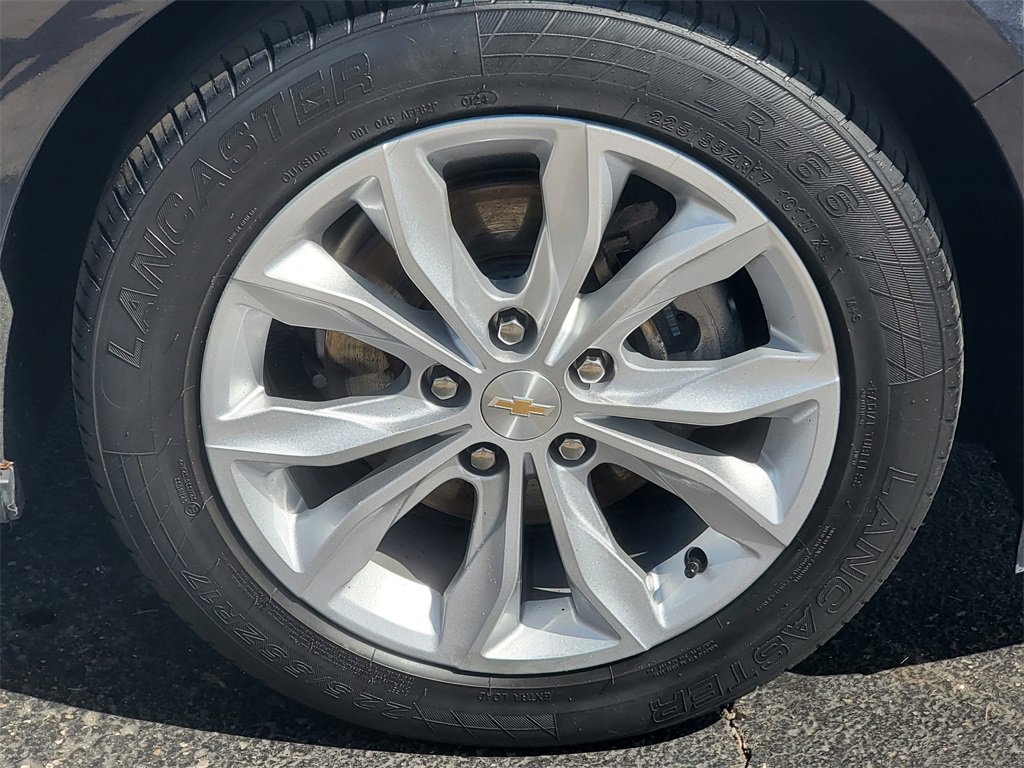 2023 Chevrolet Malibu 1LT photo 2