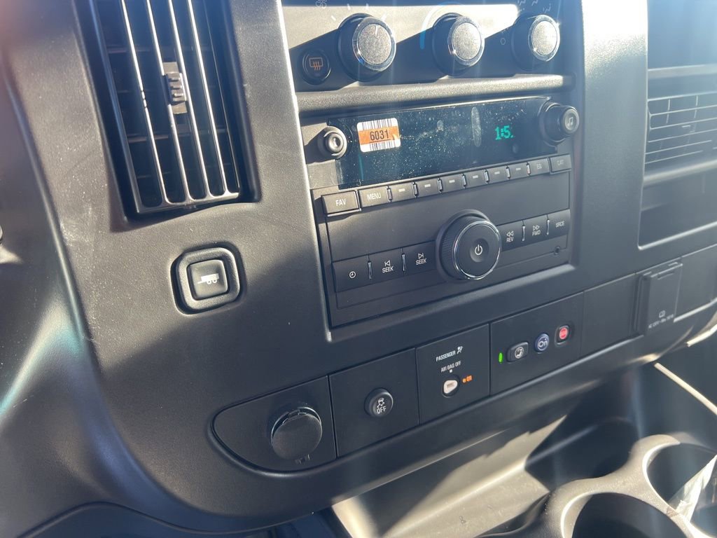 2025 Chevrolet Express Cargo Work Van - Photo 13