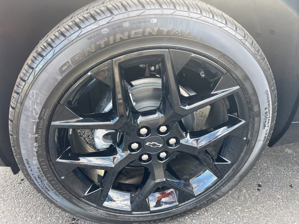 2026 Chevrolet Traverse RS photo 2