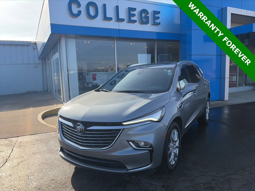 2023 Buick Enclave Essence's photo