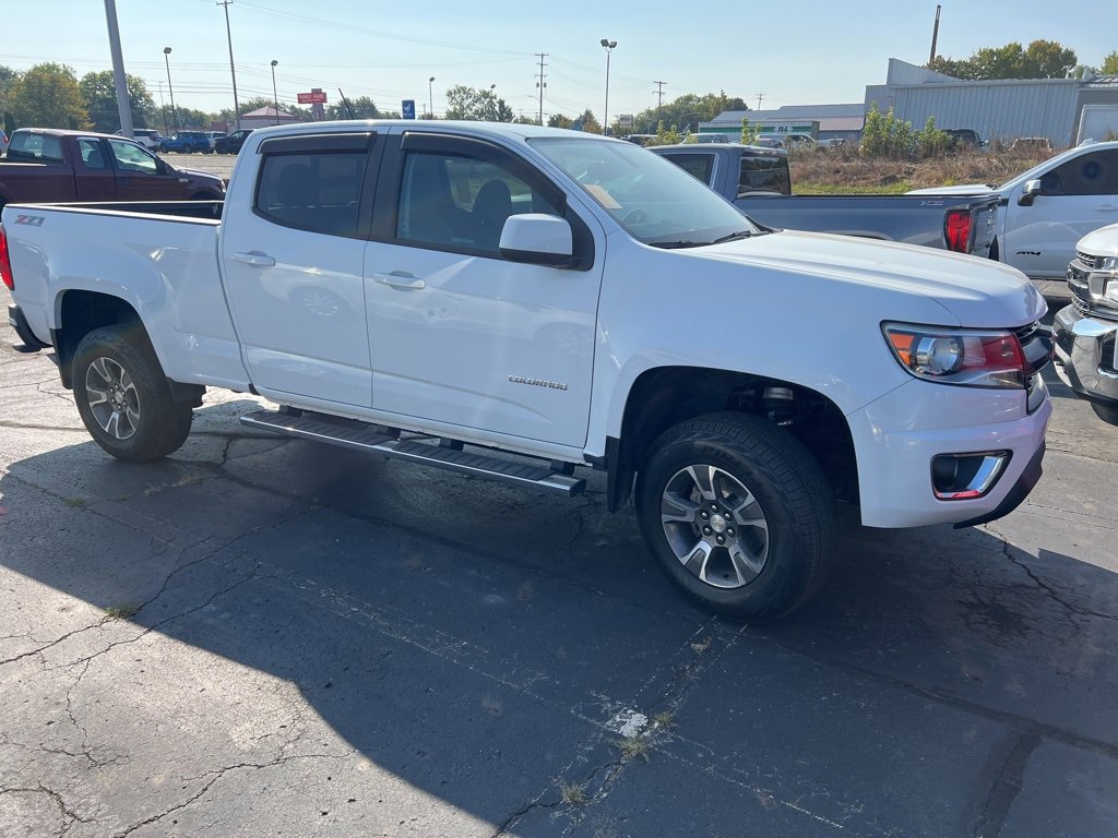 2017 Chevrolet Colorado Z71 photo 2