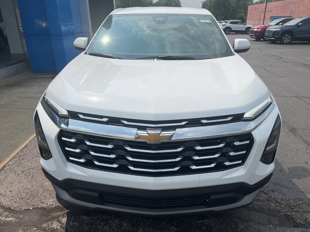 2026 Chevrolet Equinox LT photo 3
