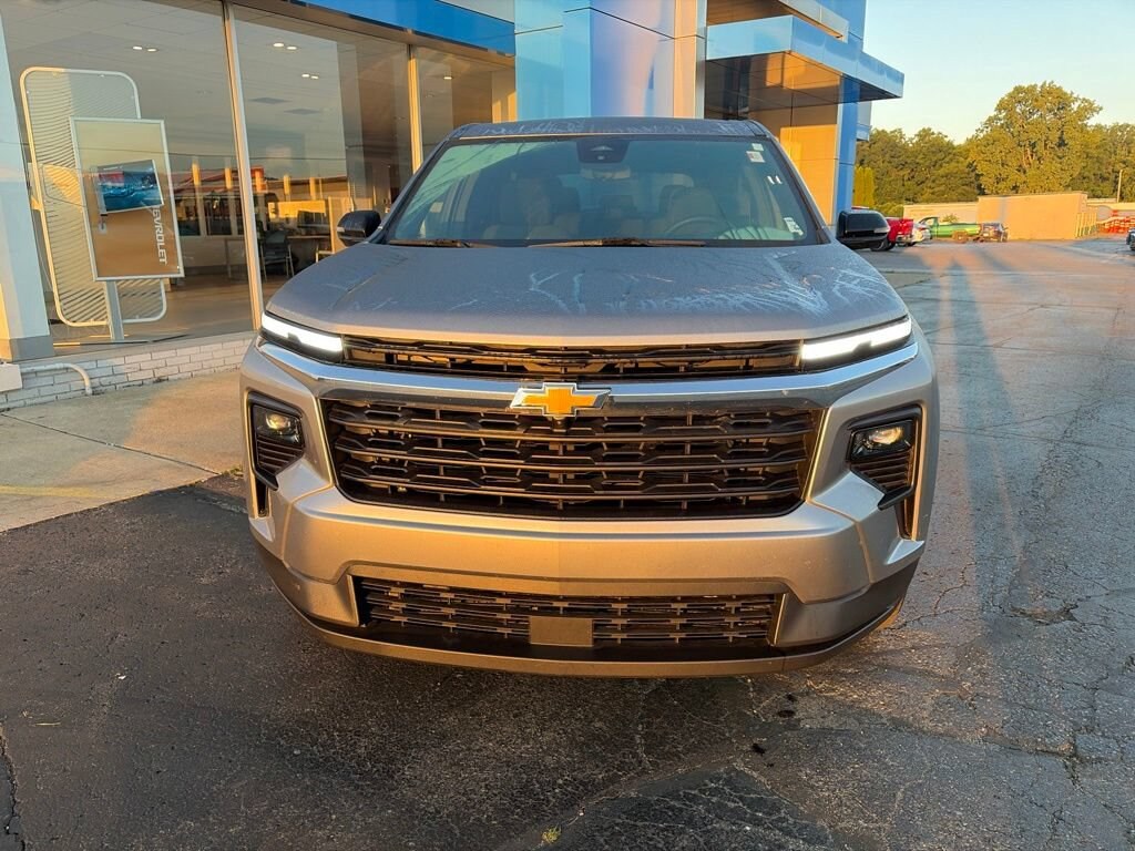 Used 2024 Chevrolet Traverse LS SUV