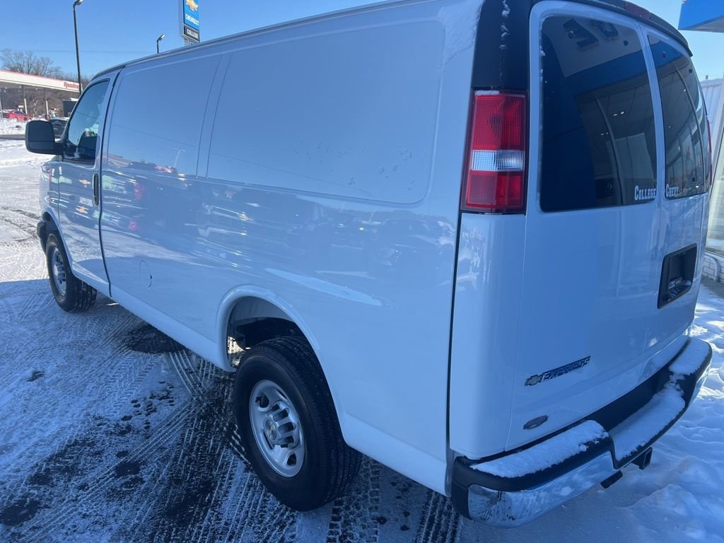 2025 Chevrolet Express Cargo Work Van - Photo 8